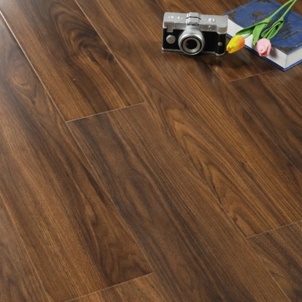 Водостойкий ламинат 12 мм, антискользящий, для квартиры