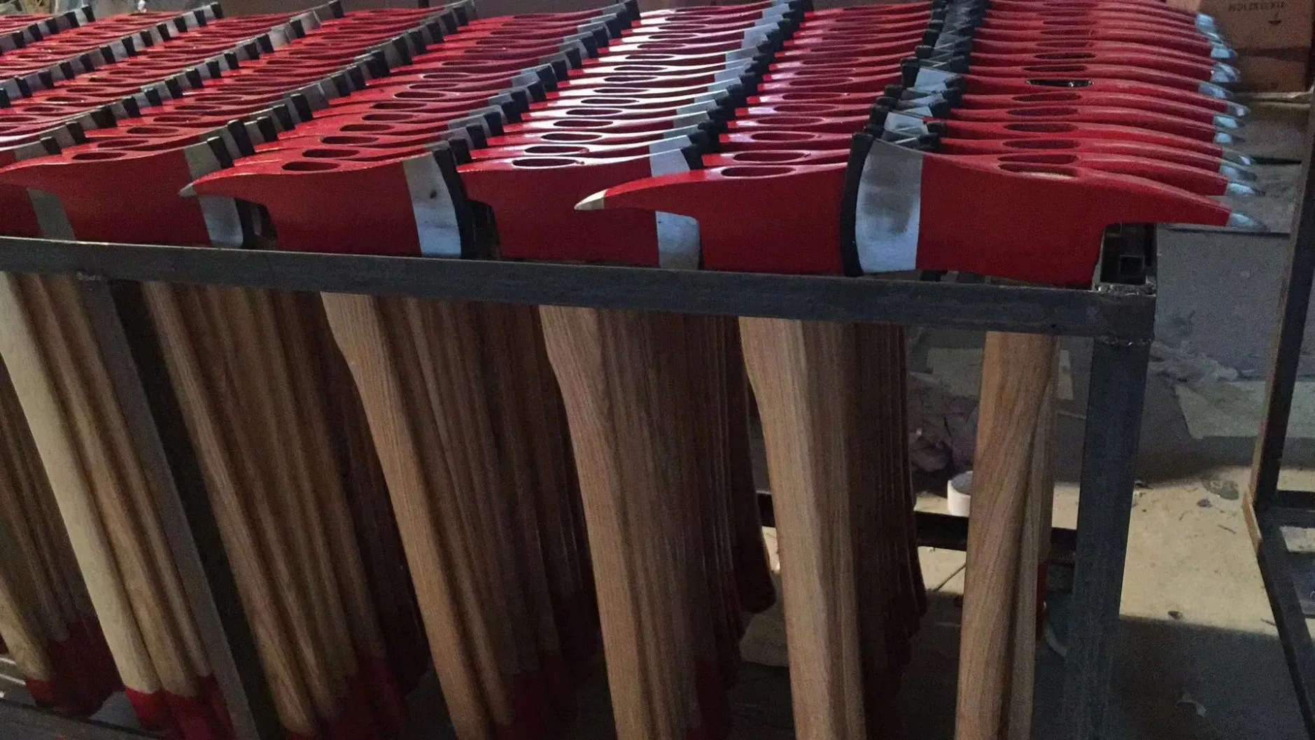 China Factory Price Hammers High 45 Carbon Steel Plastic Coated Handle Ball Pein Hammer