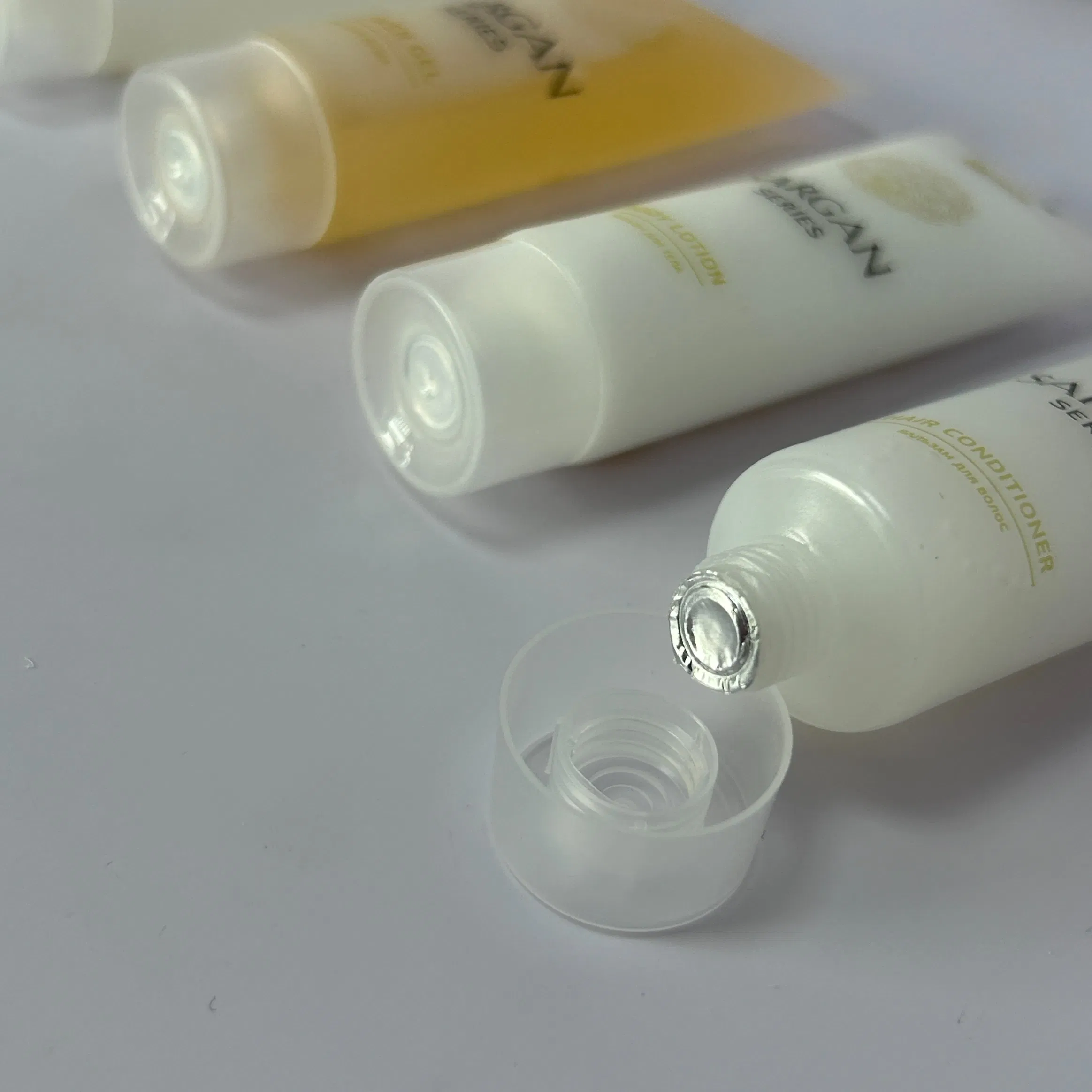 Factory Direct Sales Composition-Safe Hotel Travel Set in Tube Size for 5 Star Hotel Bathroom