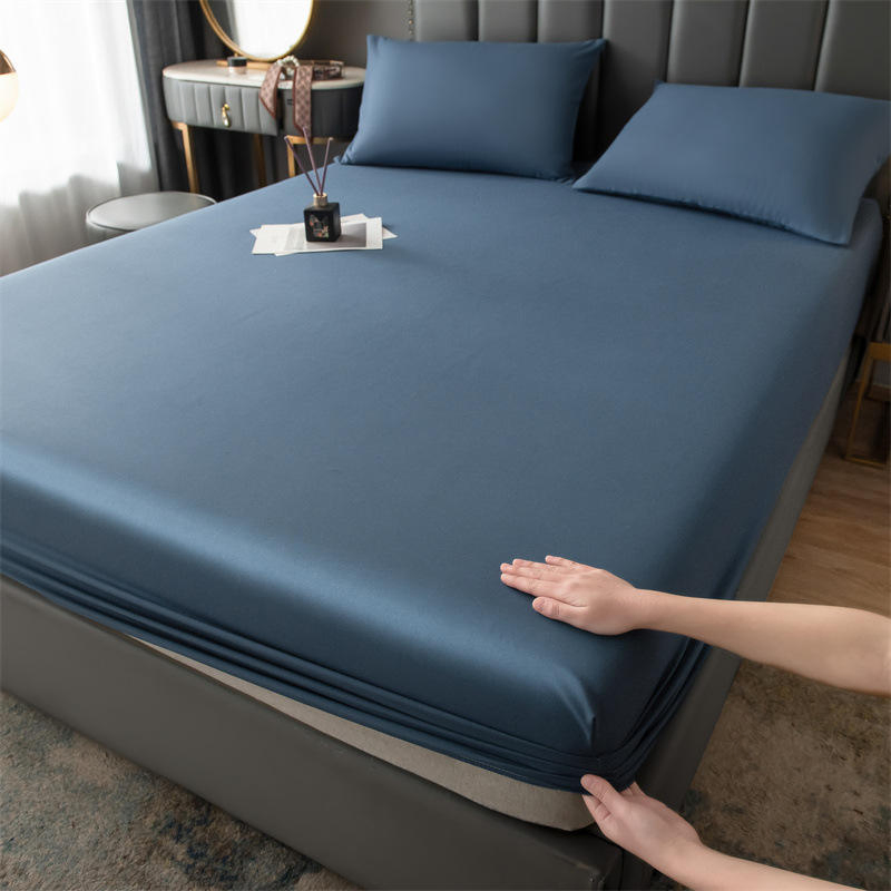 100% Polyester Waterproof Mattress Protector Bedding Set Home Use Four Seasons