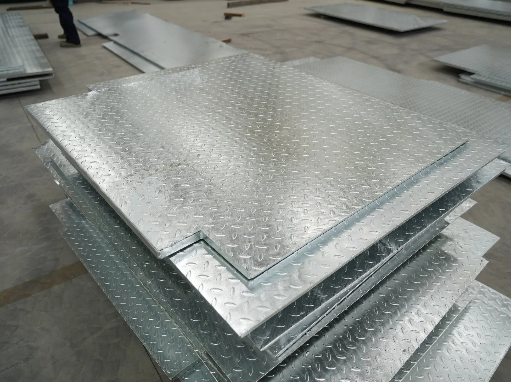 Customized Standard Hot DIP Galvanized Steel Grating for Industrial Platform and Walkway