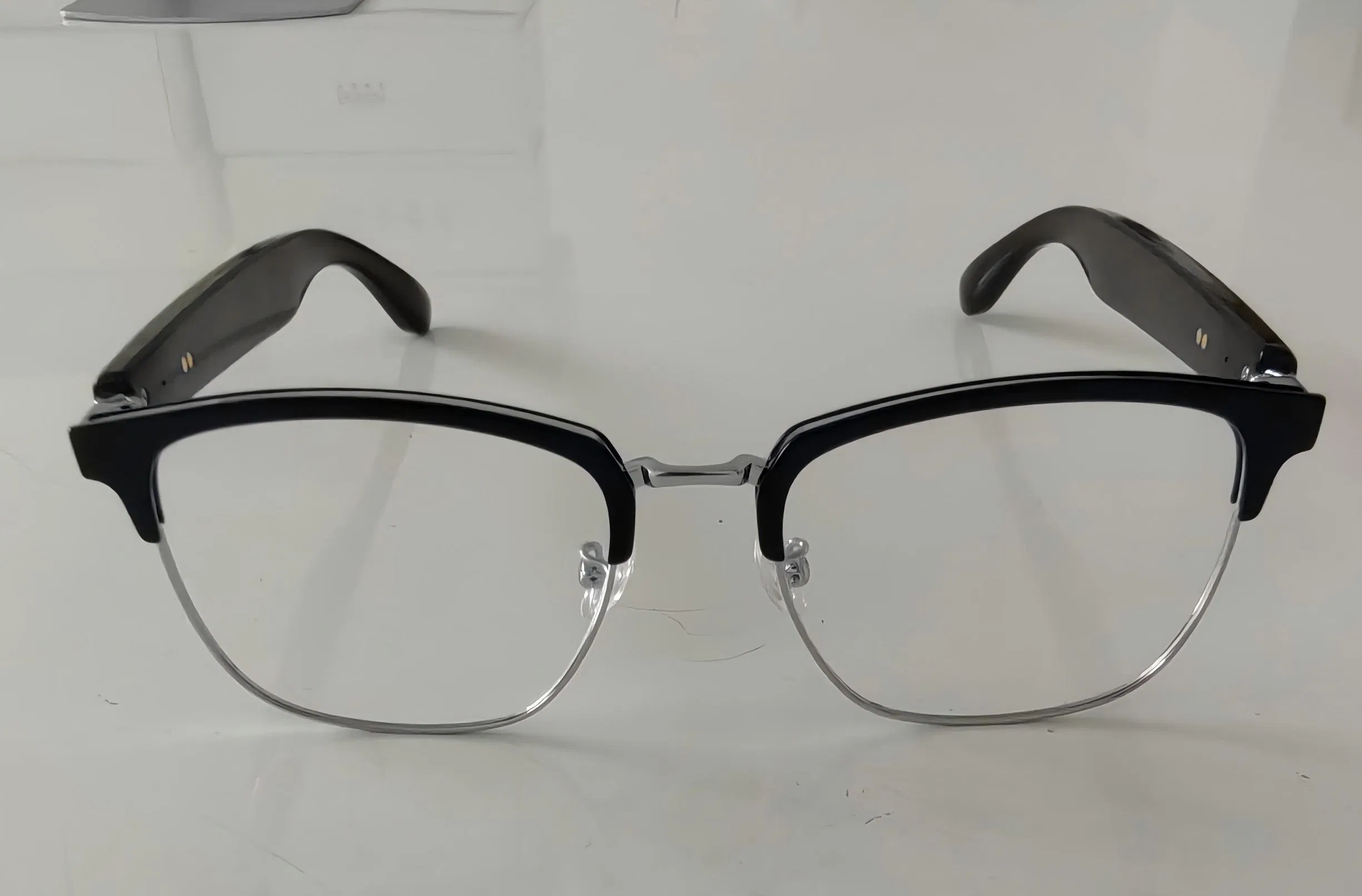 Умные очки с шумоподавлением для музыки и звонков