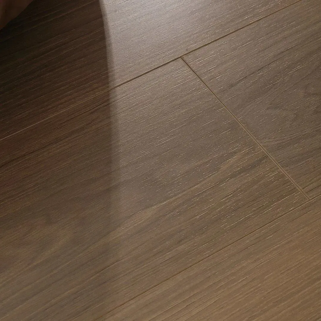 China Laminate Flooring Factory 7mm 8mm 10mm 12mm AC1 AC2 AC3 AC4 AC5 MDF HDF Laminated Flooring