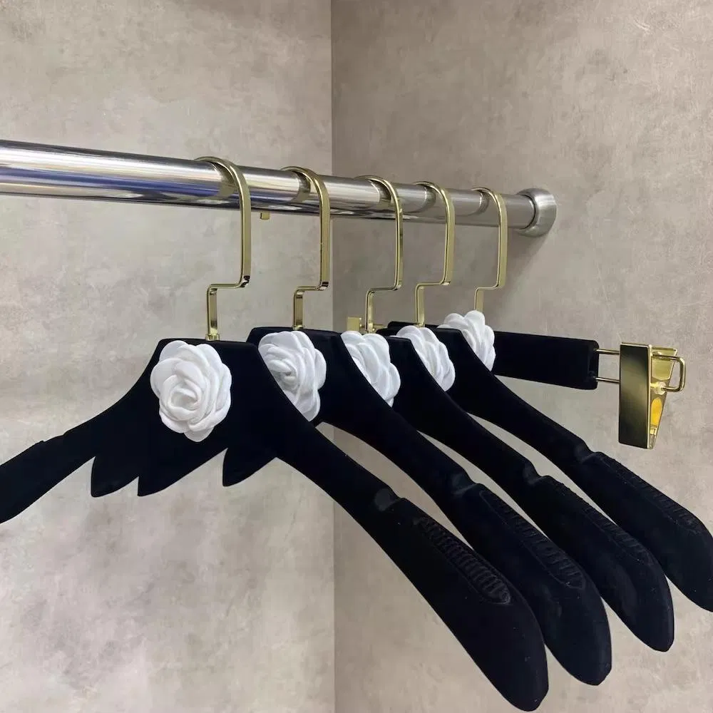 Вешалка для одежды Velvet Flocking с логотипом