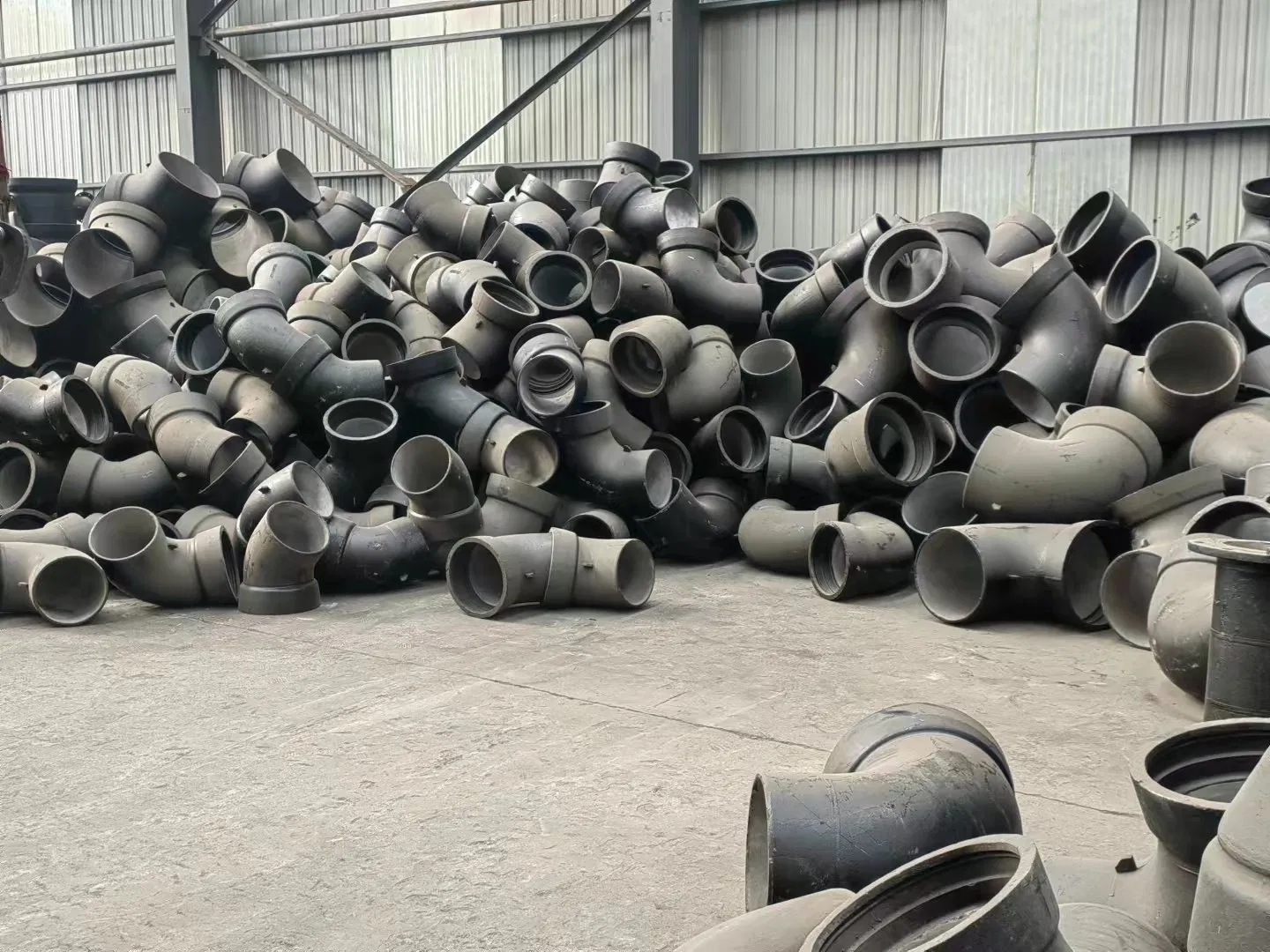 Custom Flanged Pipe Fittings Cast Ductile Iron All Flange Tee Bends Reducer Elbow Cap for Industry Water Oil Gas ISO2531 En545 En598 All Flanged Tee