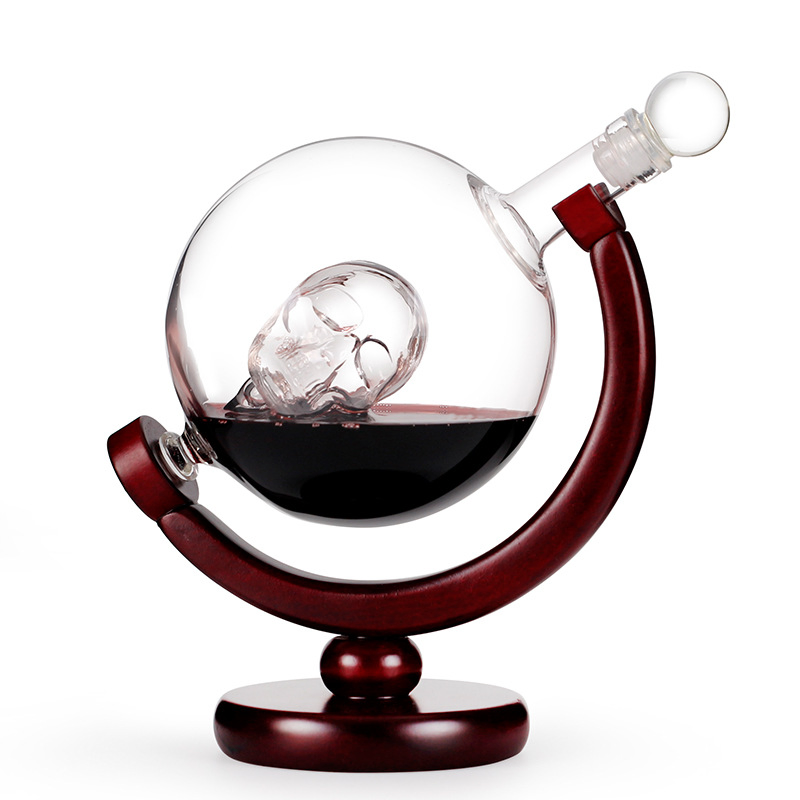 Wholesale 850ml Etched Globe Whisky Glasses Glass Whiskey Decanter Gift Set with Wood Base