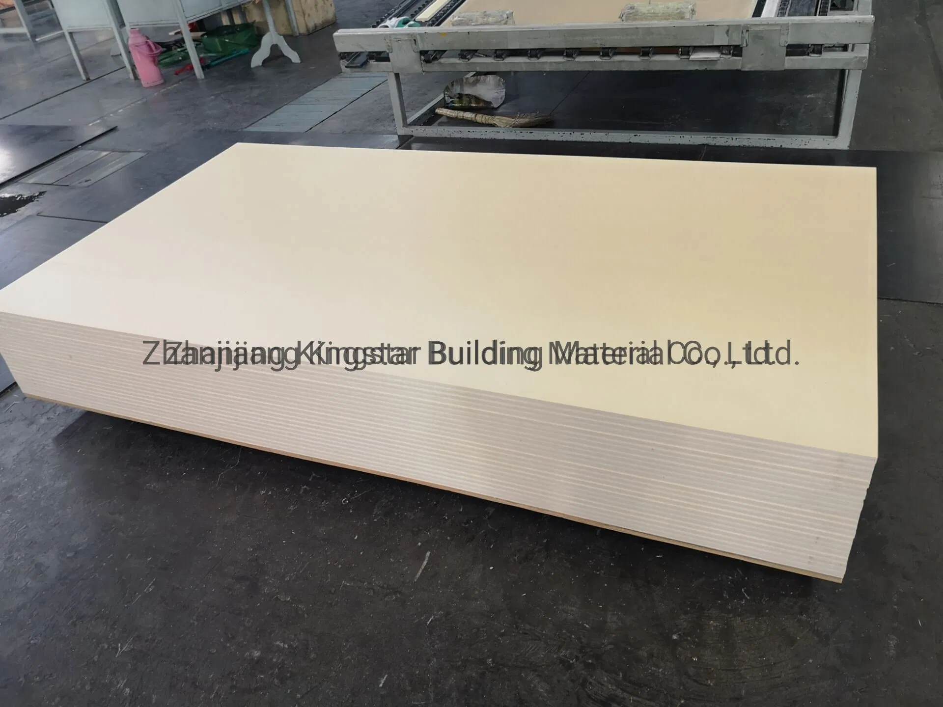 High Quality WPC Foam Board Wood and Plastic Composit Sheet for Furniture Concrete Moulding Formwork