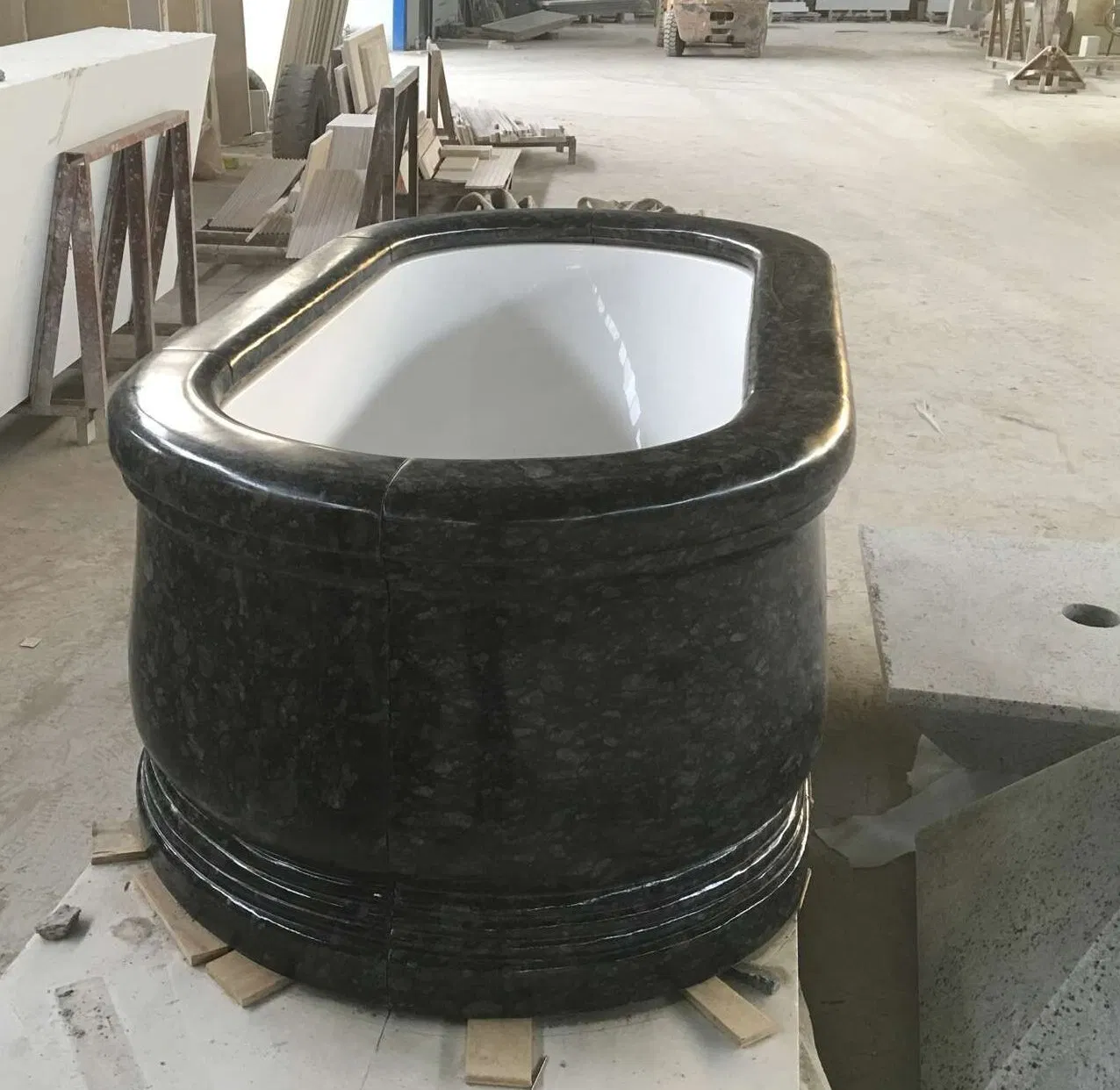 High Quality Hotel Decor Freestanding Black Marble Bathroom Bathtub Simply Style Home Furniture (SYBT-008)