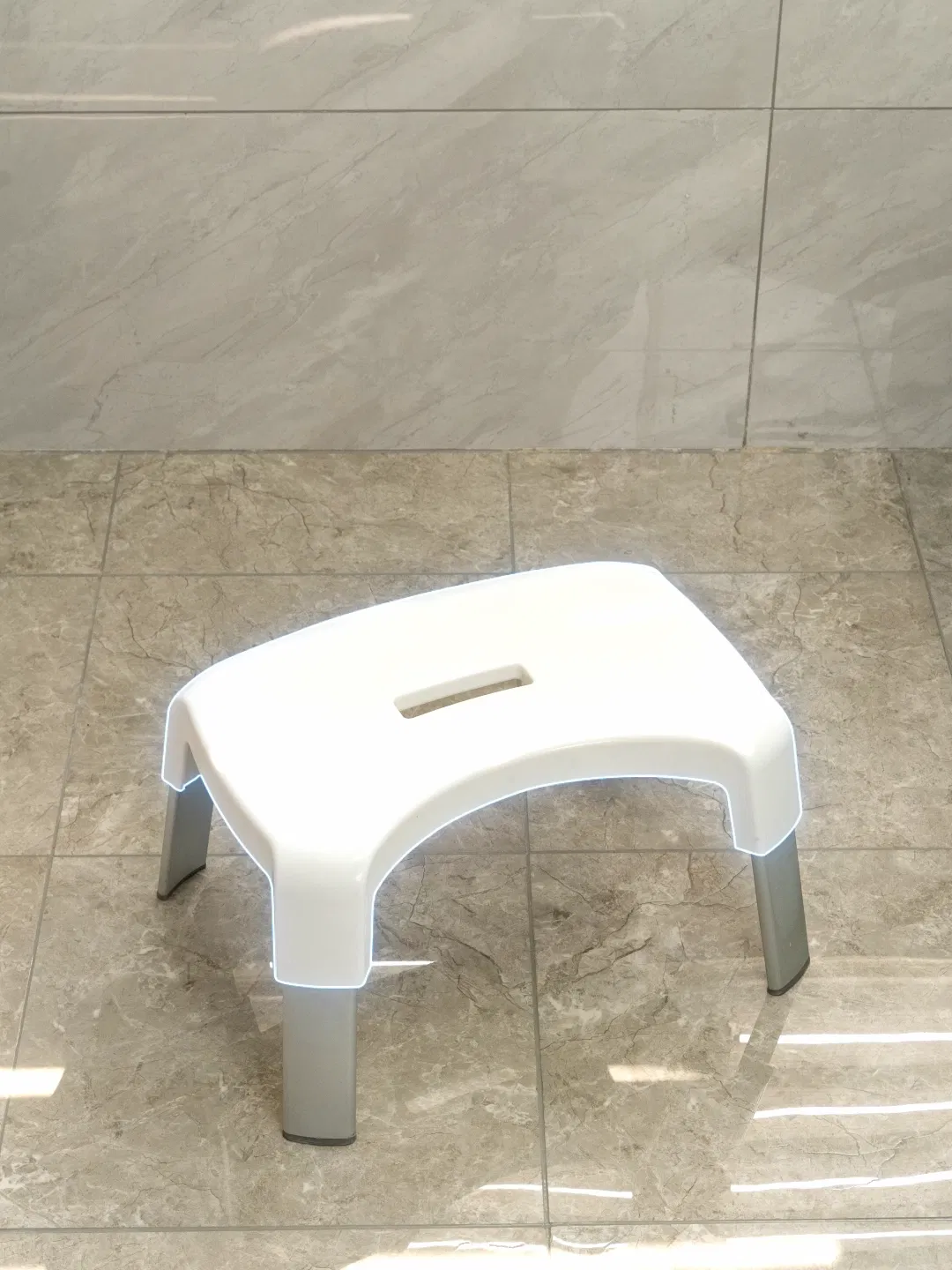 Hl-7200 Modern Short Disabled Shower Chair Elder Bath Chair for Bathroom