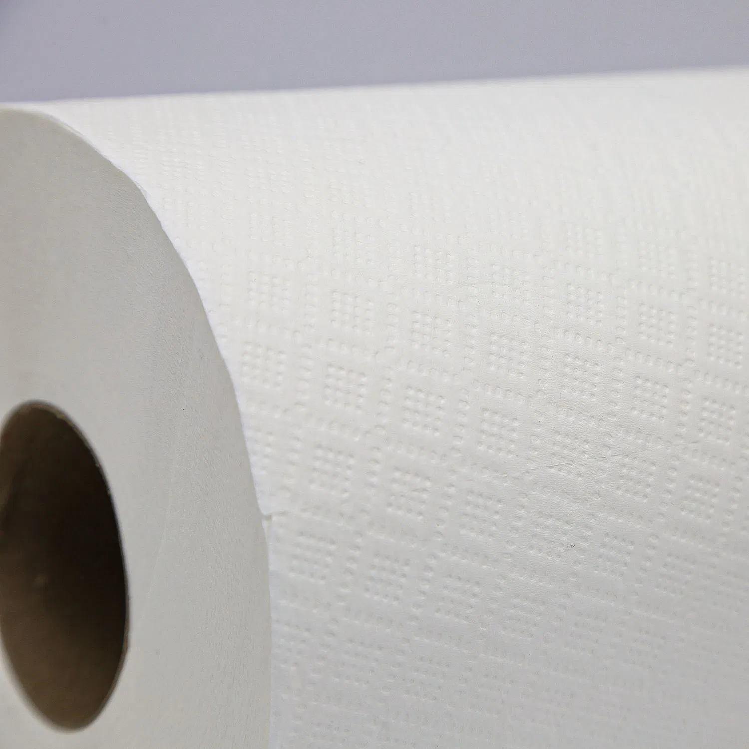 Wholesale Cheap Laminated Paper Towel Center Pull Paper Towel Roll Dispenser Centre Feed Hand Tissue Paper 550g