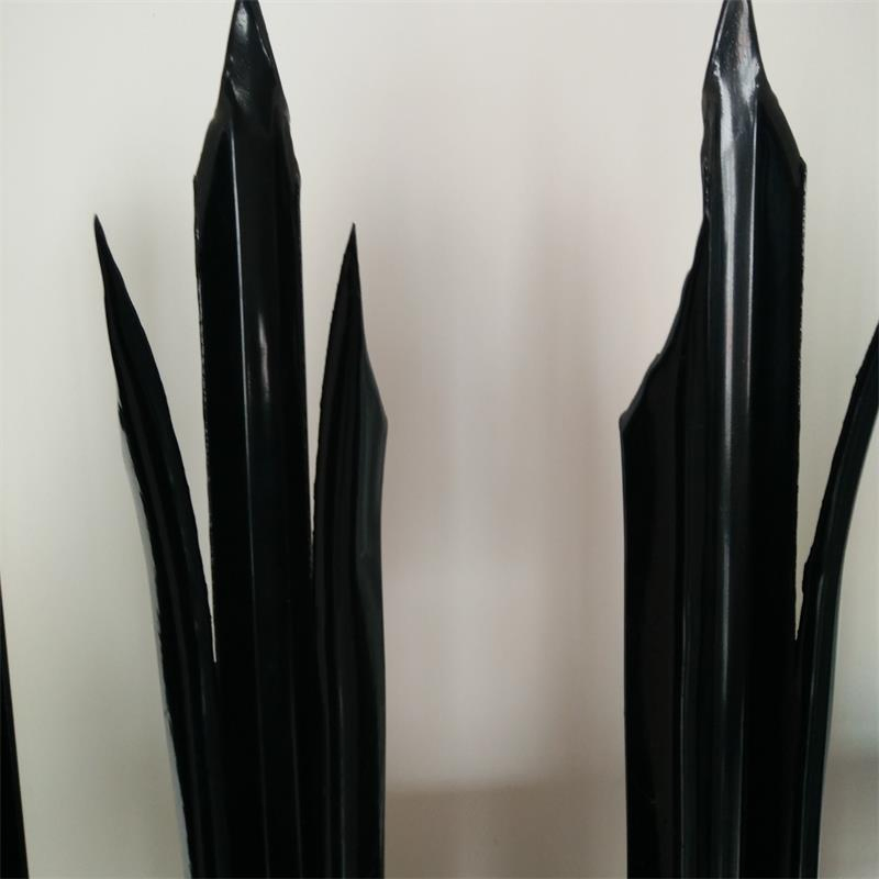 China Supplier Hot-Dipped Galvanized Palisade Fence for Masts and Towers