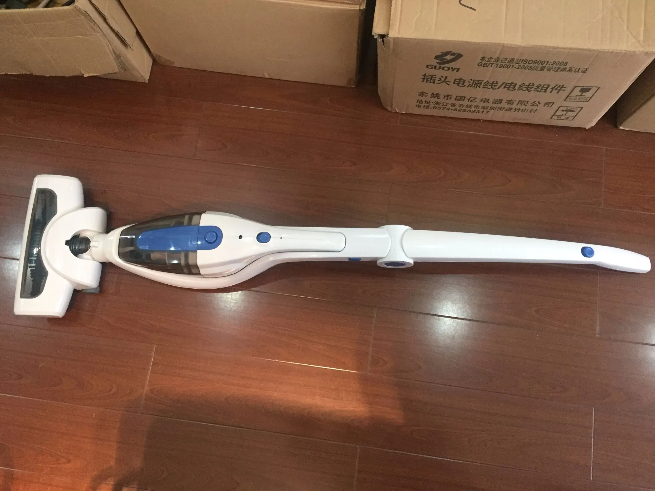 Compact and Cordless Vacuum Cleaner with 18.5V Battery Power