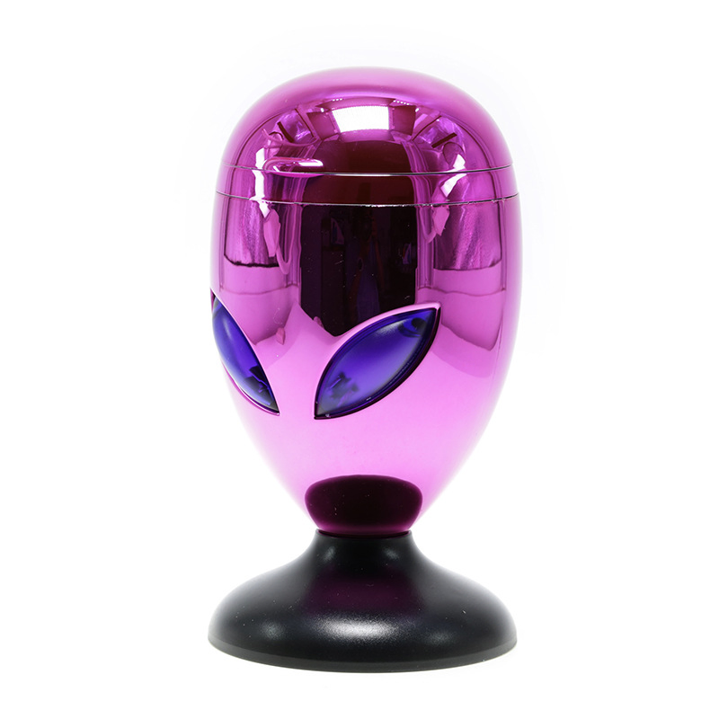 Smoking Accessories Personalized Car Ash Tray Holder Plastic Tinplate Portable with Light Alien