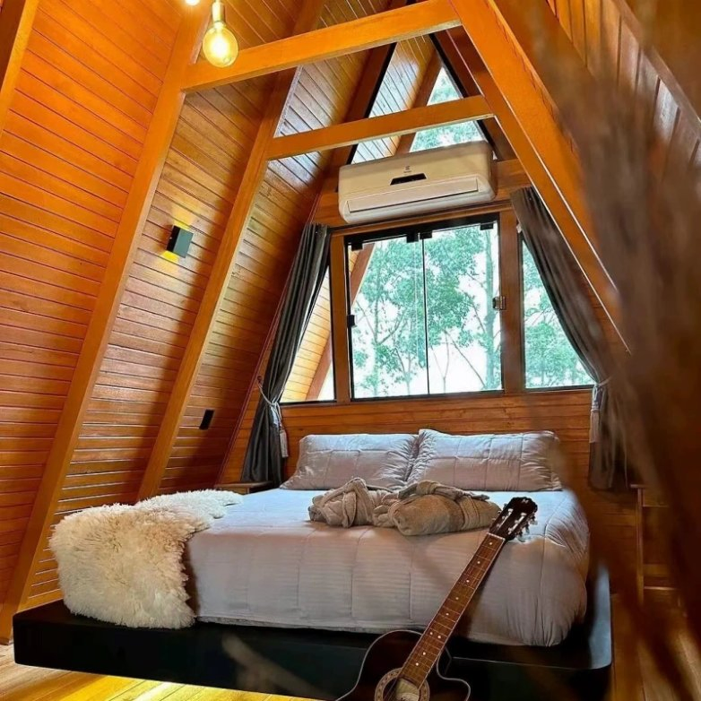 Easy Installation Triangle-Style House Designed for Camping, Hotel, and Eco-Friendly Accommodation
