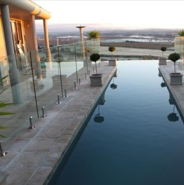 8mm 10mm 12mm Custom Swimming Pool Polished Tempered Glass Fence