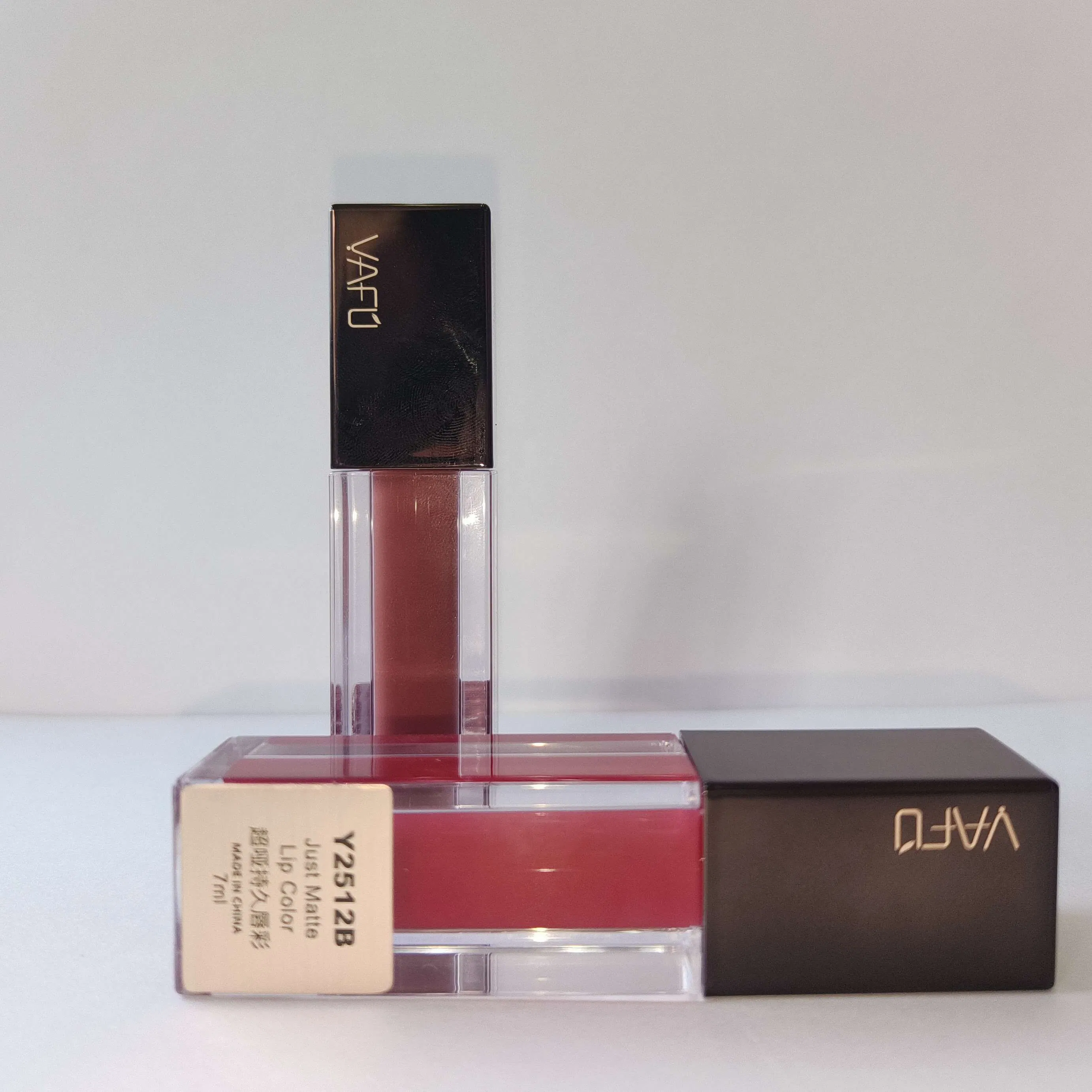 Absolute Matte Lipgloss with Customized Ingredients for Unique Look