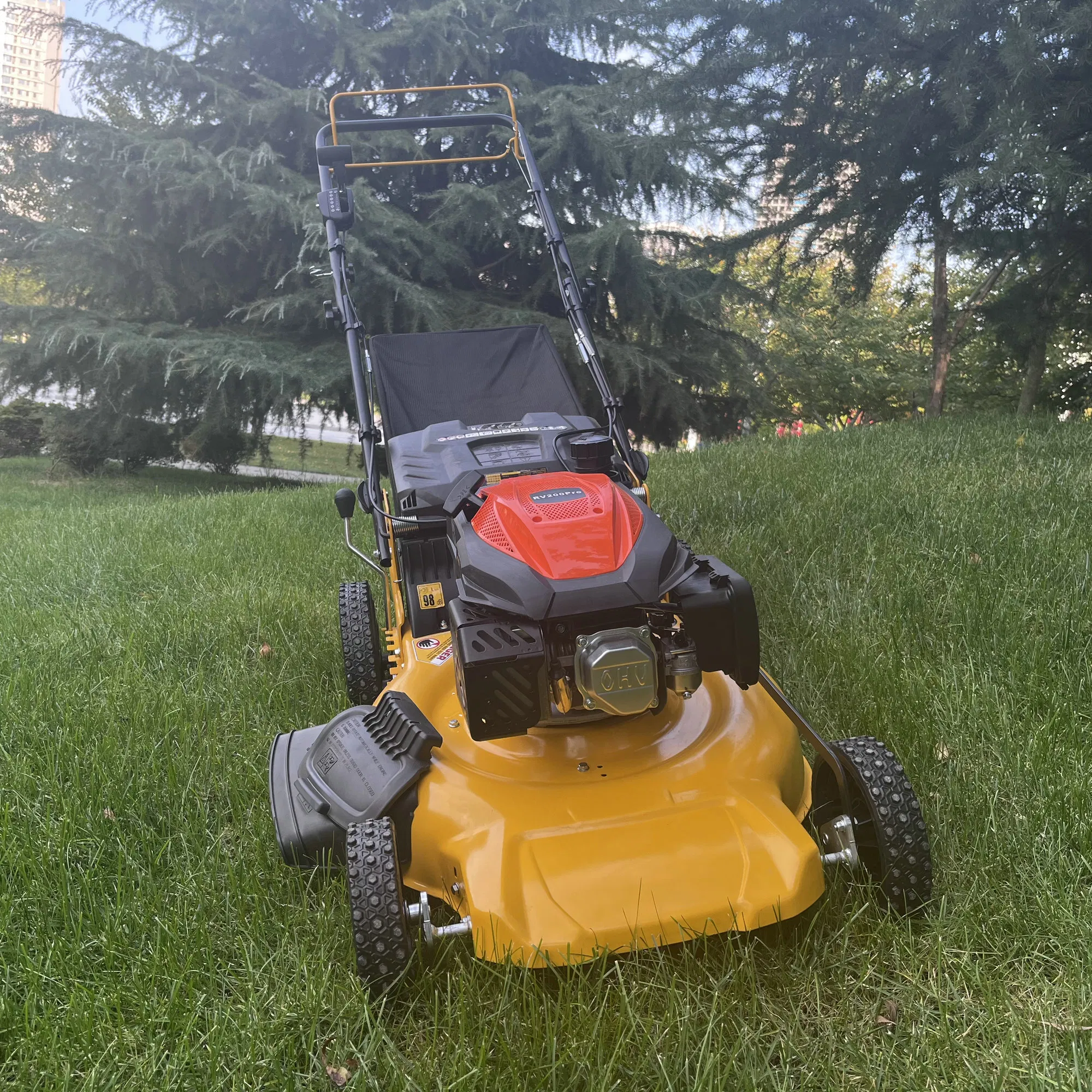 Powerful 22" Self-Propelled Lawn Mower Petrol Grass Mower