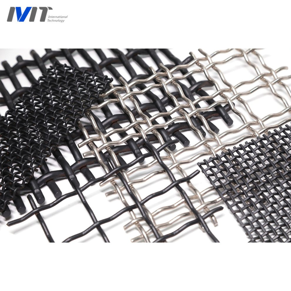 Customized Crimped Wire Mesh Made Railway Fence