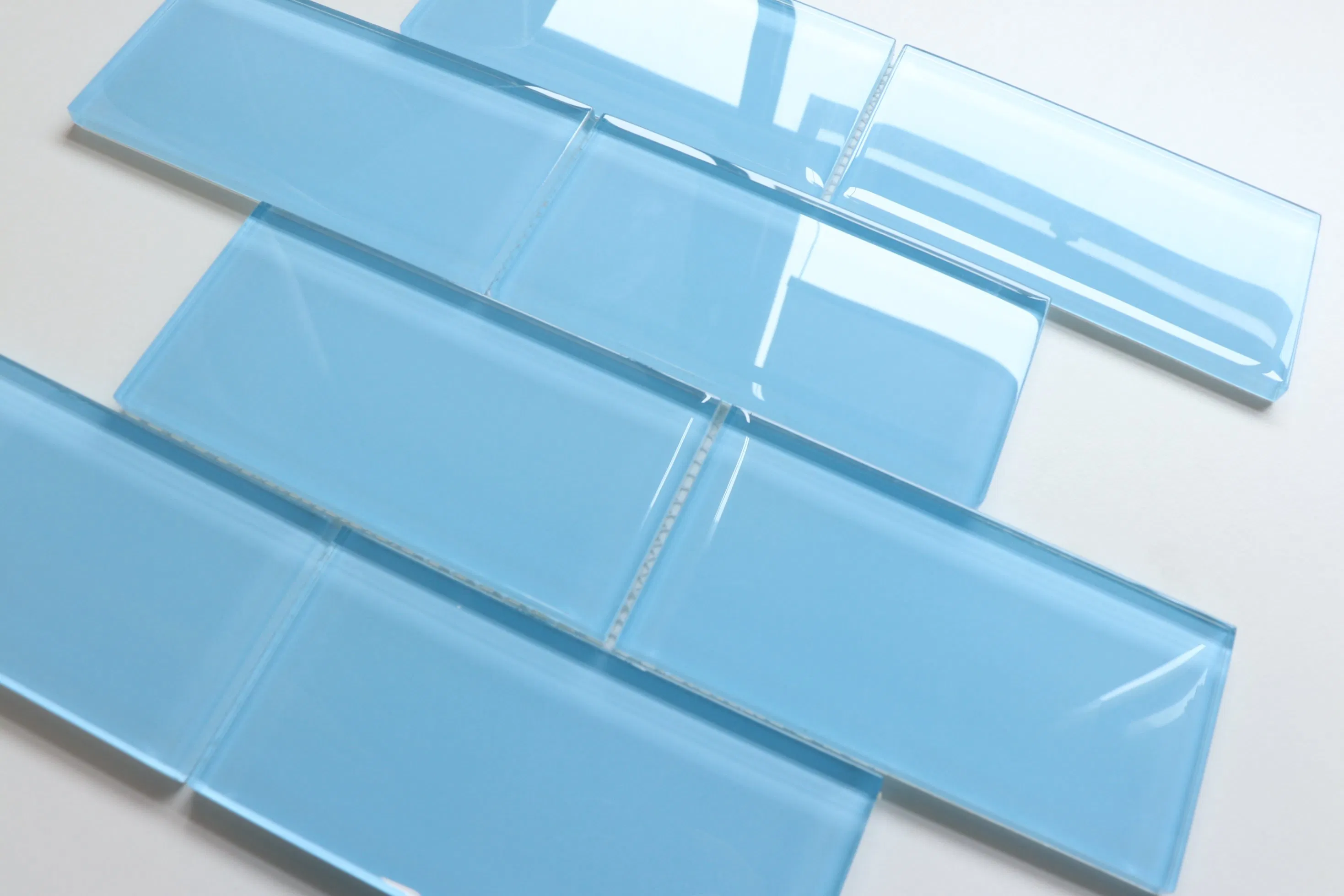 Голубая стеклянная мозаика для стен