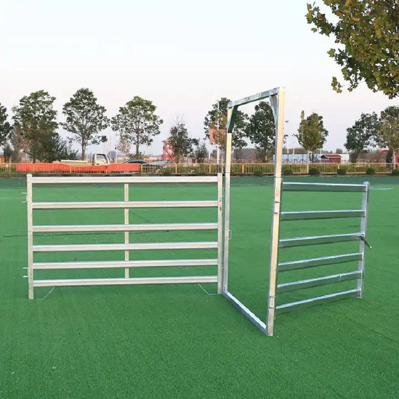 2021 Hot Selling USA 12 FT Heavy Duty Livestock Cattle Corral Fence and Horse Round Pen Panels