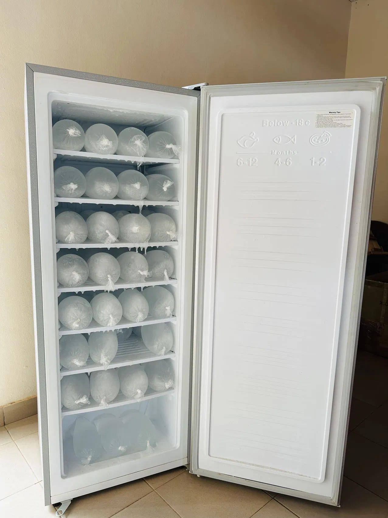 Energy-Efficient Double Door Top Freezer Solar Mini Fridge