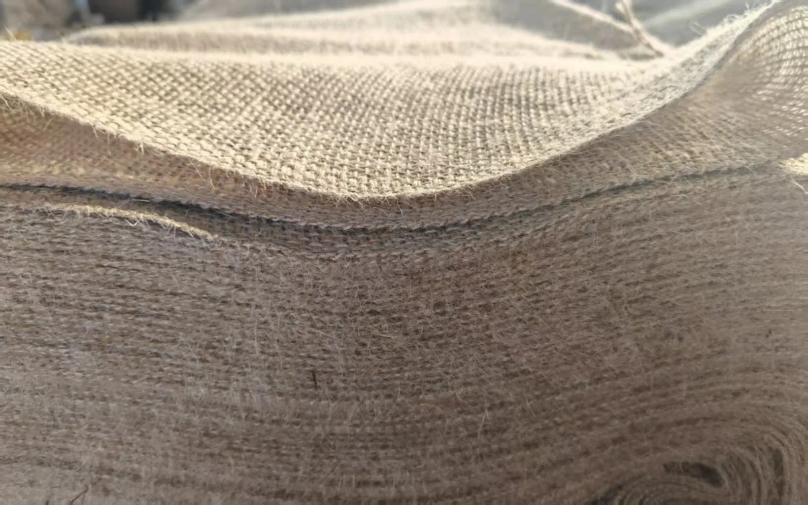 Natural Burlap Table Runners, 12 X 72 Inch Rustic Jute Table Runner and Placemats Bulk