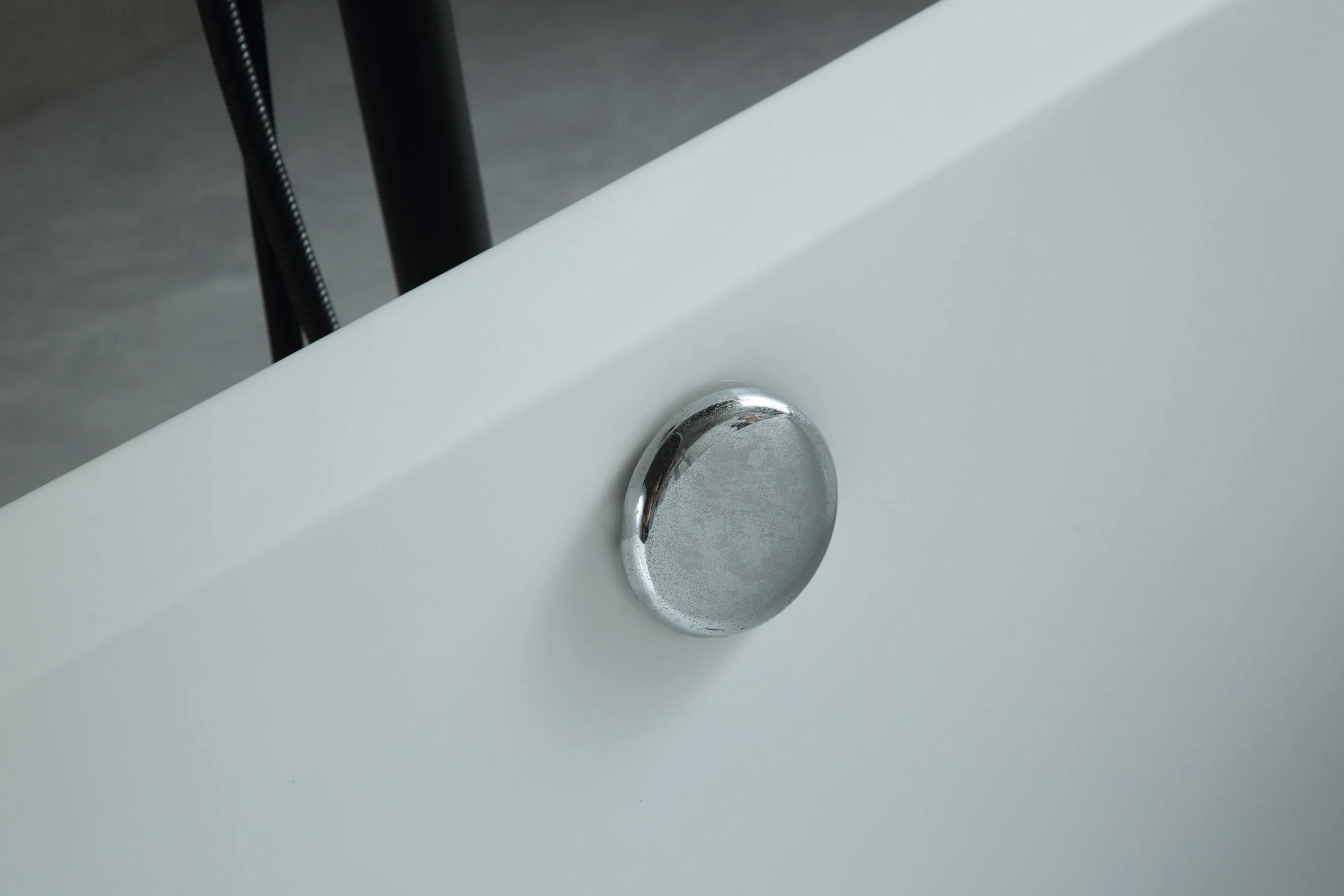 Hot Sale Luxury Indoor Simple Soaking Bathroom Freestanding Acrylic Bathtub