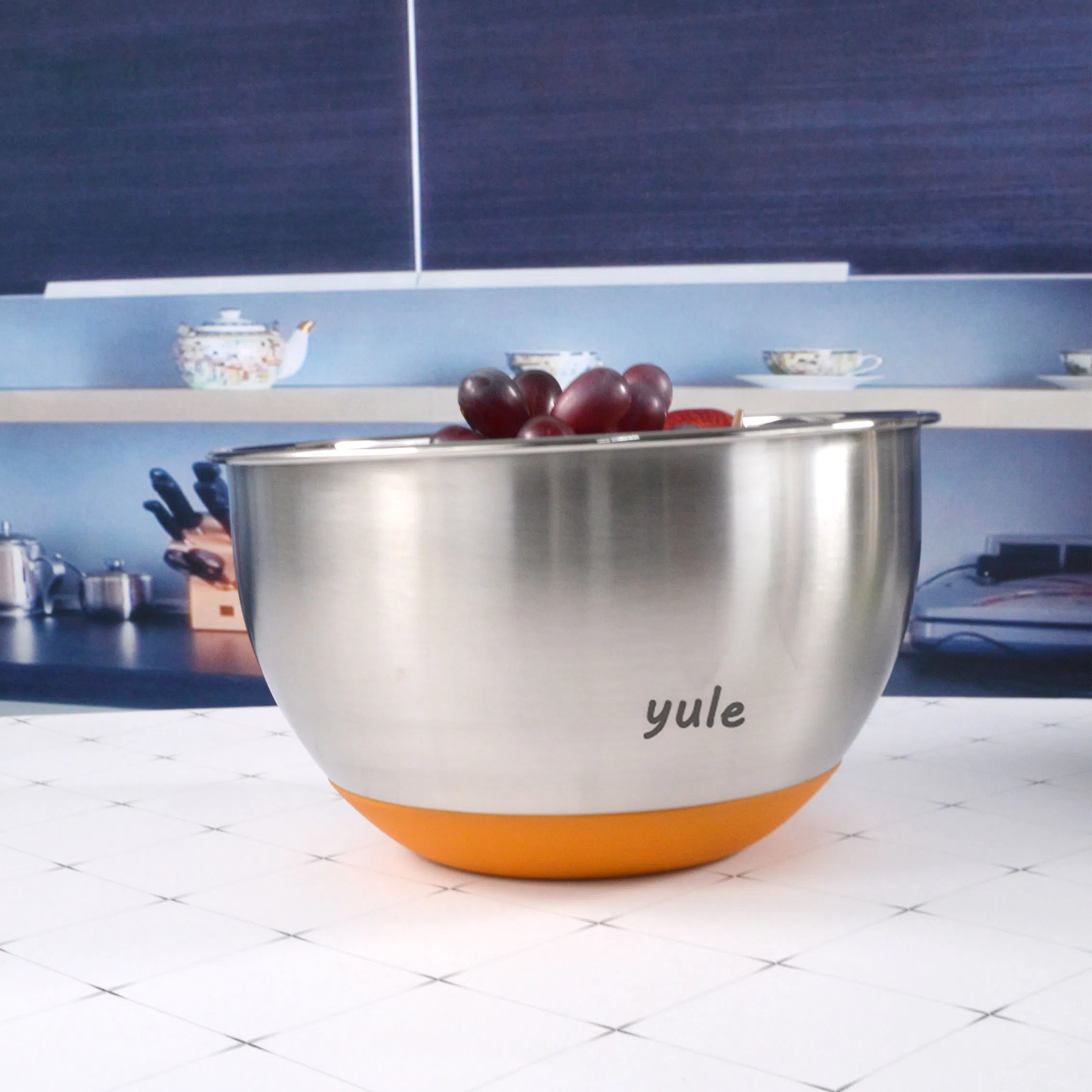 Antislip Silicone Base Stainless Steel Salad Mixing Bowl with Lid