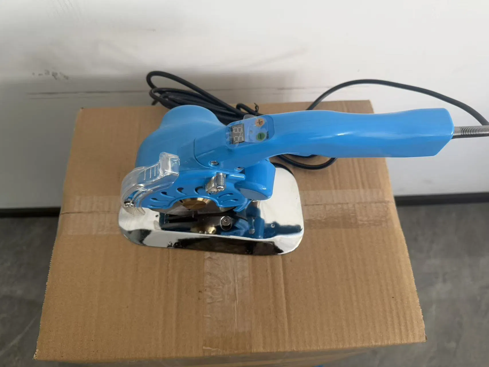 Электрические ножницы Yisew YS-T100D-BL для ткани