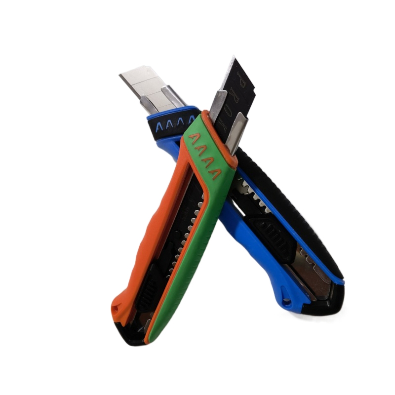 Ergonomic Utility Knife Ideal for DIY and Home Improvement Projects