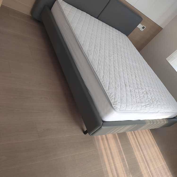 Modern Wood Look Waterproof Spc Rigid Core Floor Laminate Flooring Tiles