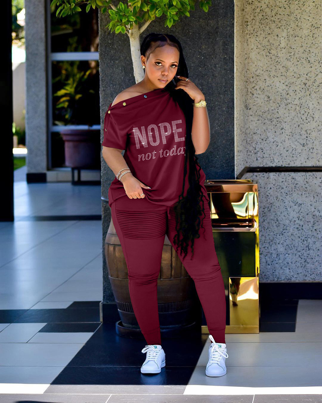 Комплект женский летний с коротким рукавом и заклепками