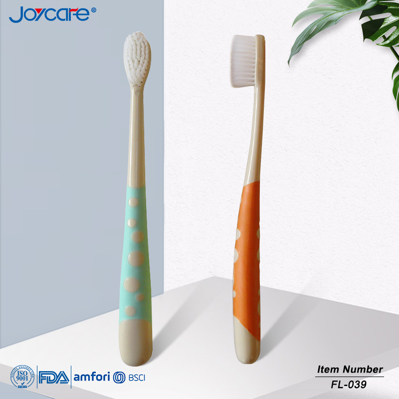 Wholesale Free Sample Super Soft Bristles 5-12 Years Cute Design Kid Toothbrush