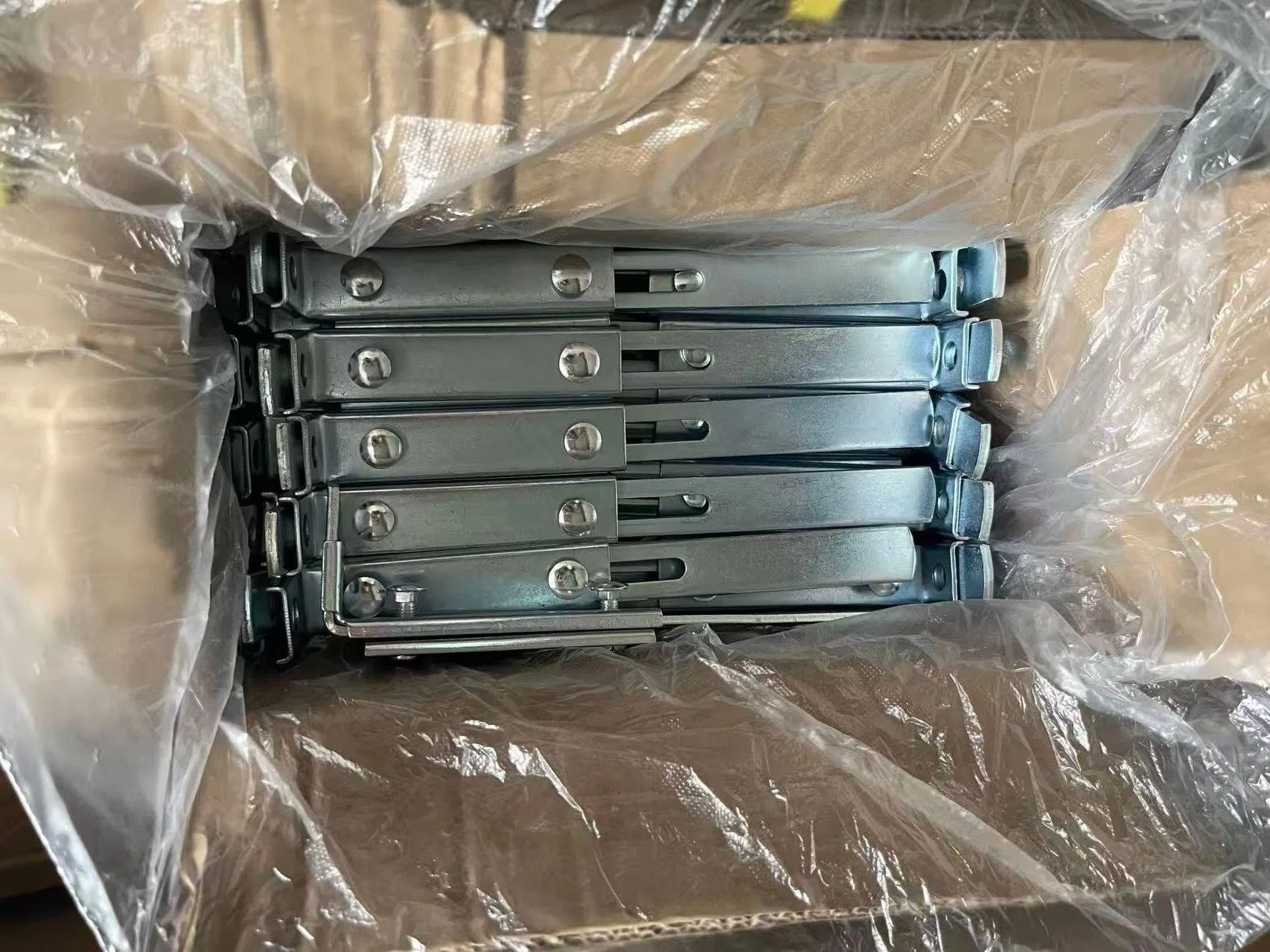 Factory Good Quality Slide Bolt /Latch Sliding Bolt Lock