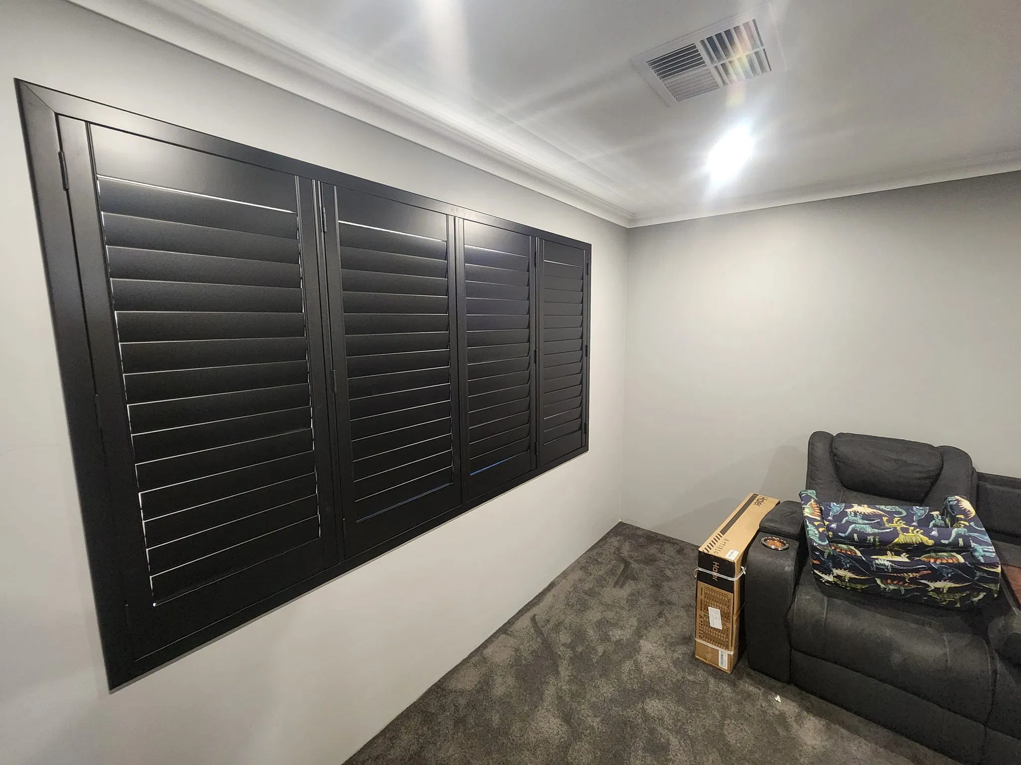 Best Price Custom Size PVC Window Shutters Shutters Plantation Black