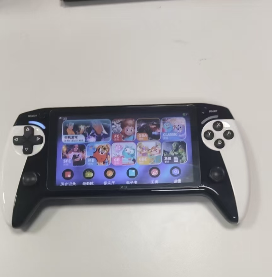 Портативная консоль X9 с 5.5-дюймовым экраном и 8 эмуляторами