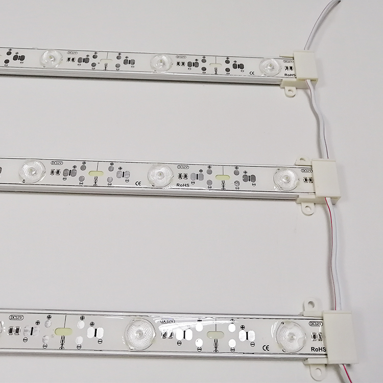 Водонепроницаемая светодиодная лента SMD3030 для световых коробов