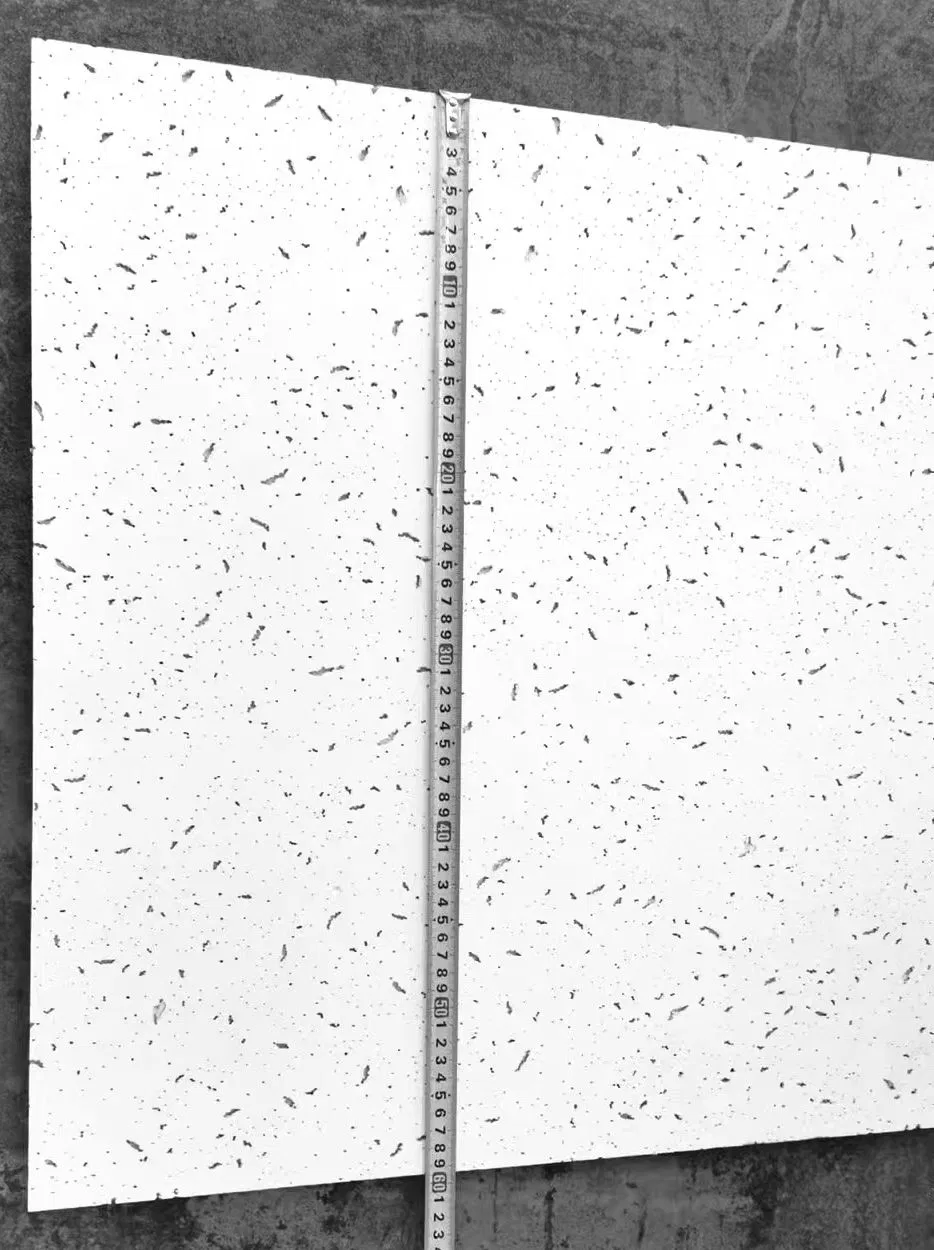 High-Quality Sound-Absorbing Ceiling Armstrong Mineral Fiber Ceiling Rh90
