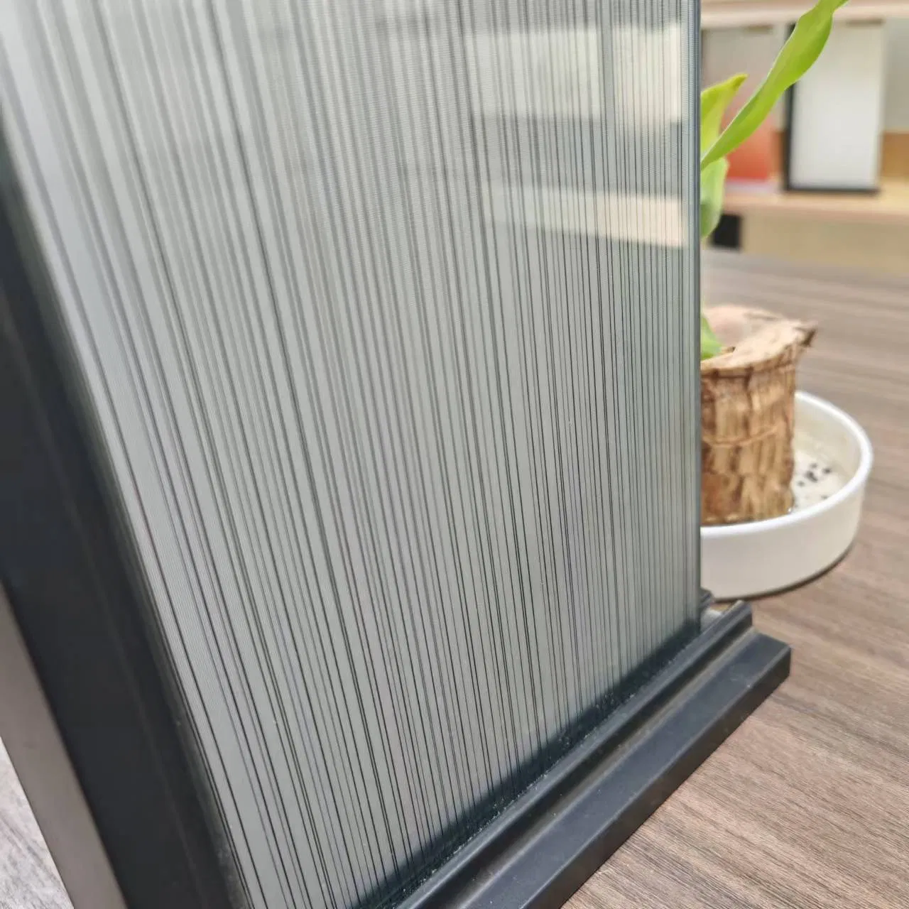 Custom Laminated Glass Solutions for Residential and Commercial Use