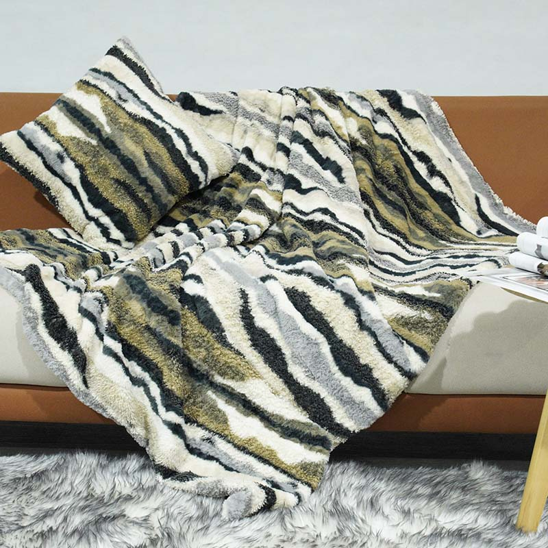 Fake Rabbit Fur Polyester Blanket of Print Throw Bedding Set Hoodie Hometextiles