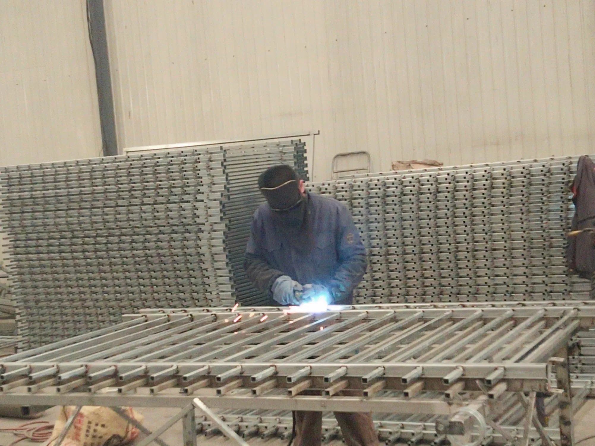 Modern Metal Garden Fence Galvanized Picket Wrought Iron Fence Panels for Sale