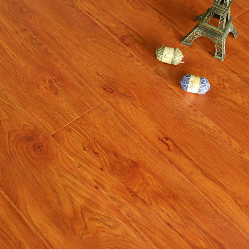 Водостойкий ламинат Golden Pine HDF AC4