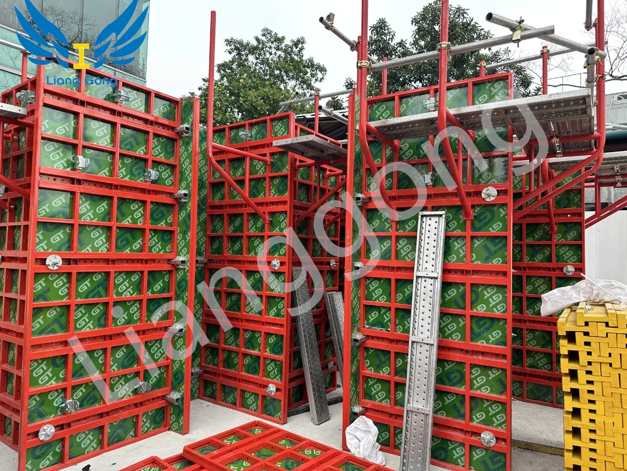 Lianggong Adjustable Factory Price Steel Frame Column Formwork
