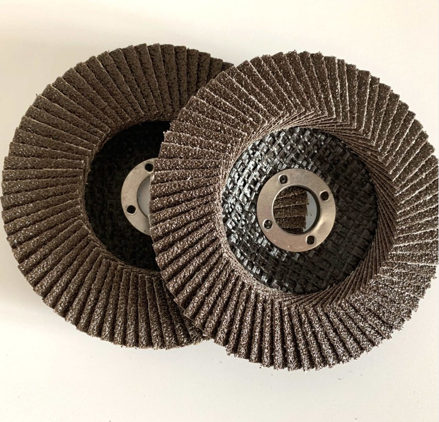 Лепестковый круг 150 мм для шлифовки и удаления ржавчины