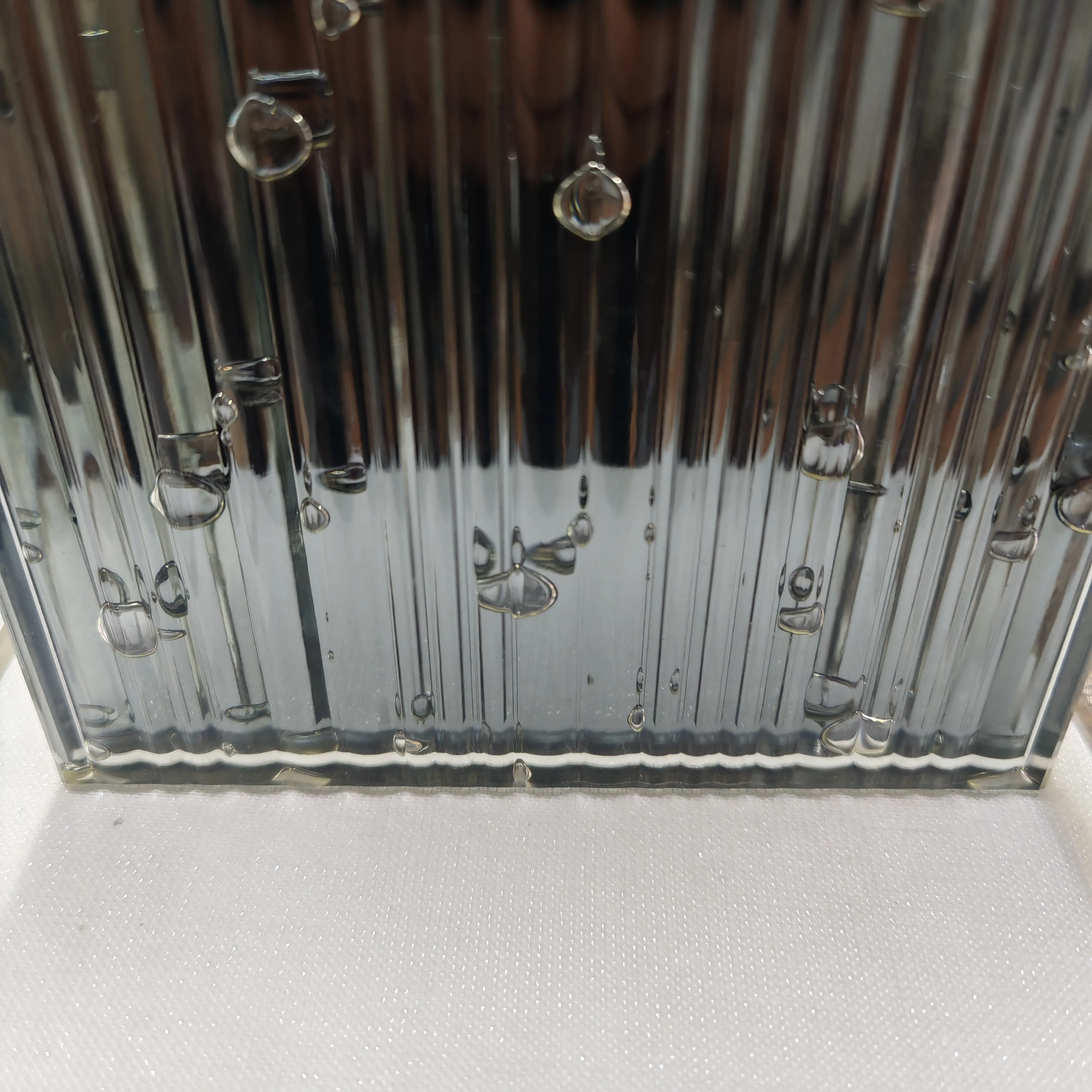 Artistic Laminated Glass with Fabric for Contemporary Home Design