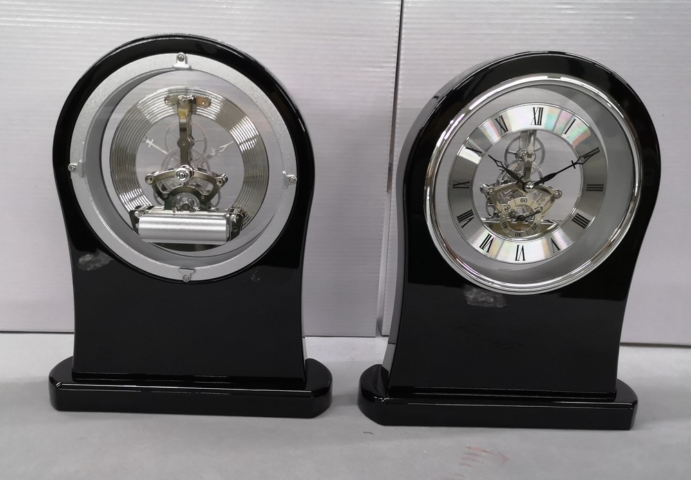 Black Piano Finish Luxury Wooden Desk/Tablek Decoration Skeleton Clock