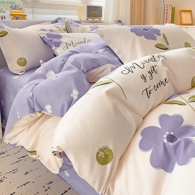 Комплект постельного белья A-Class: пододеяльник, простыня, наволочки