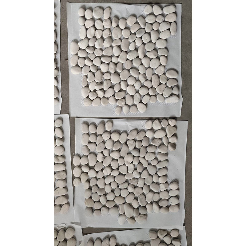 China Natural Polished River Pebble Stone Mosaic on Net Pebbles Mosaics Mesh Tile
