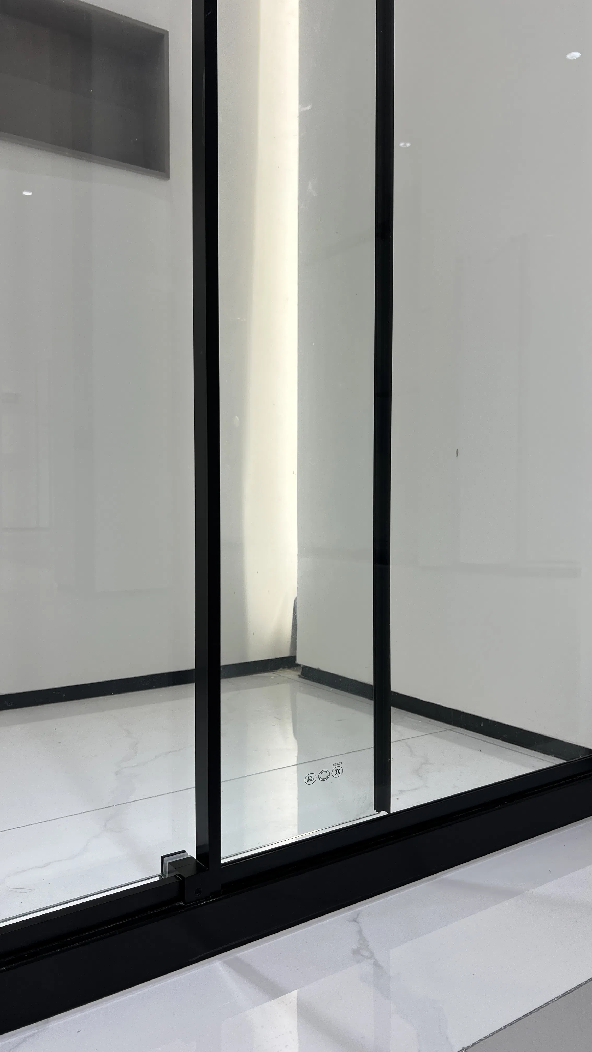 Premium Tempered Glass Shower Door for Stylish Hotel Bathrooms