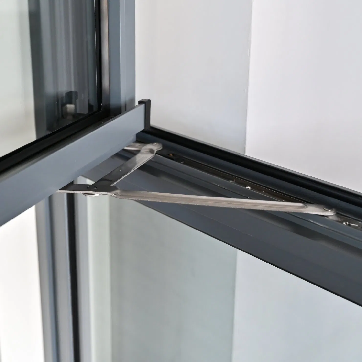 High-Seal Aluminum Sliding Windows Waterproof Energy-Efficient Windows for Commercial and Home Use